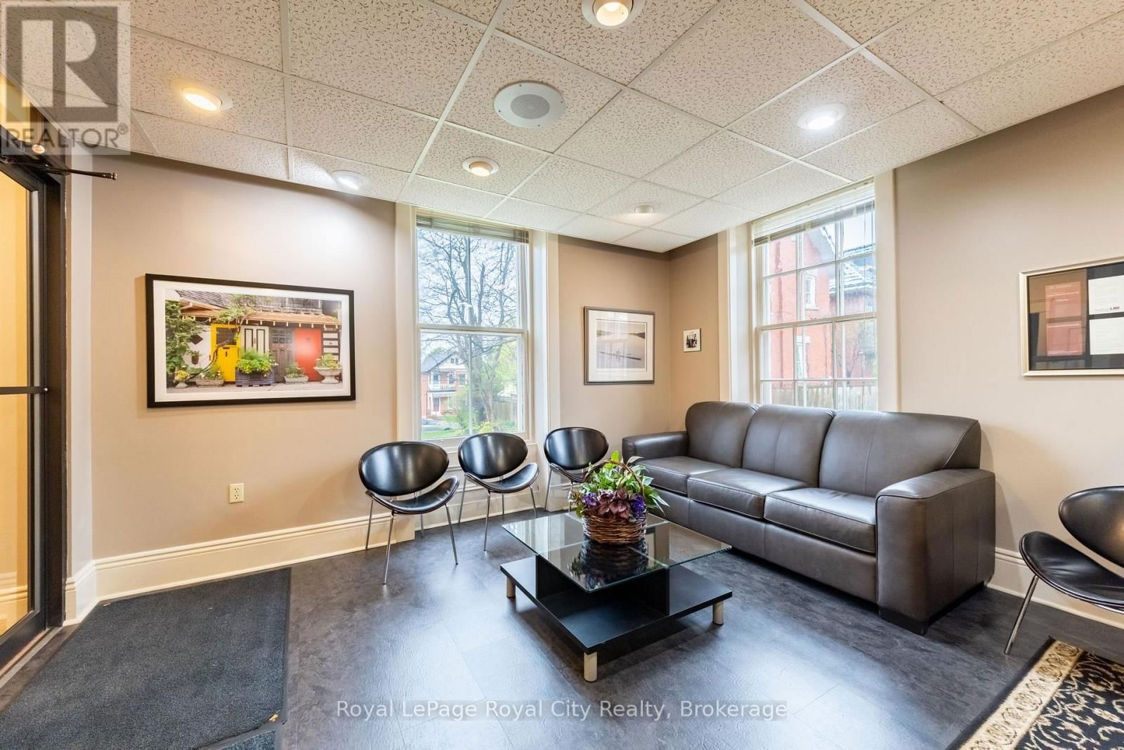 457 WOOLWICH STREET Image 5