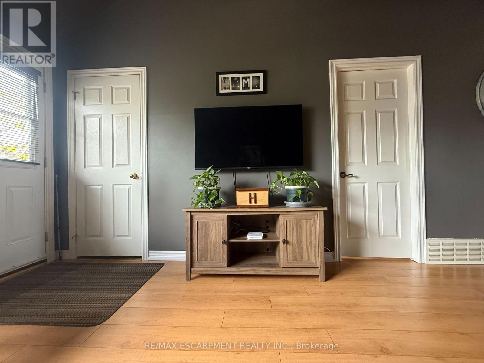 713 TATE AVENUE Image 4