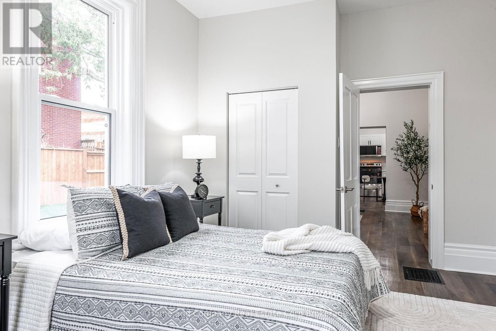 131 CAMBRIA STREET Image 19