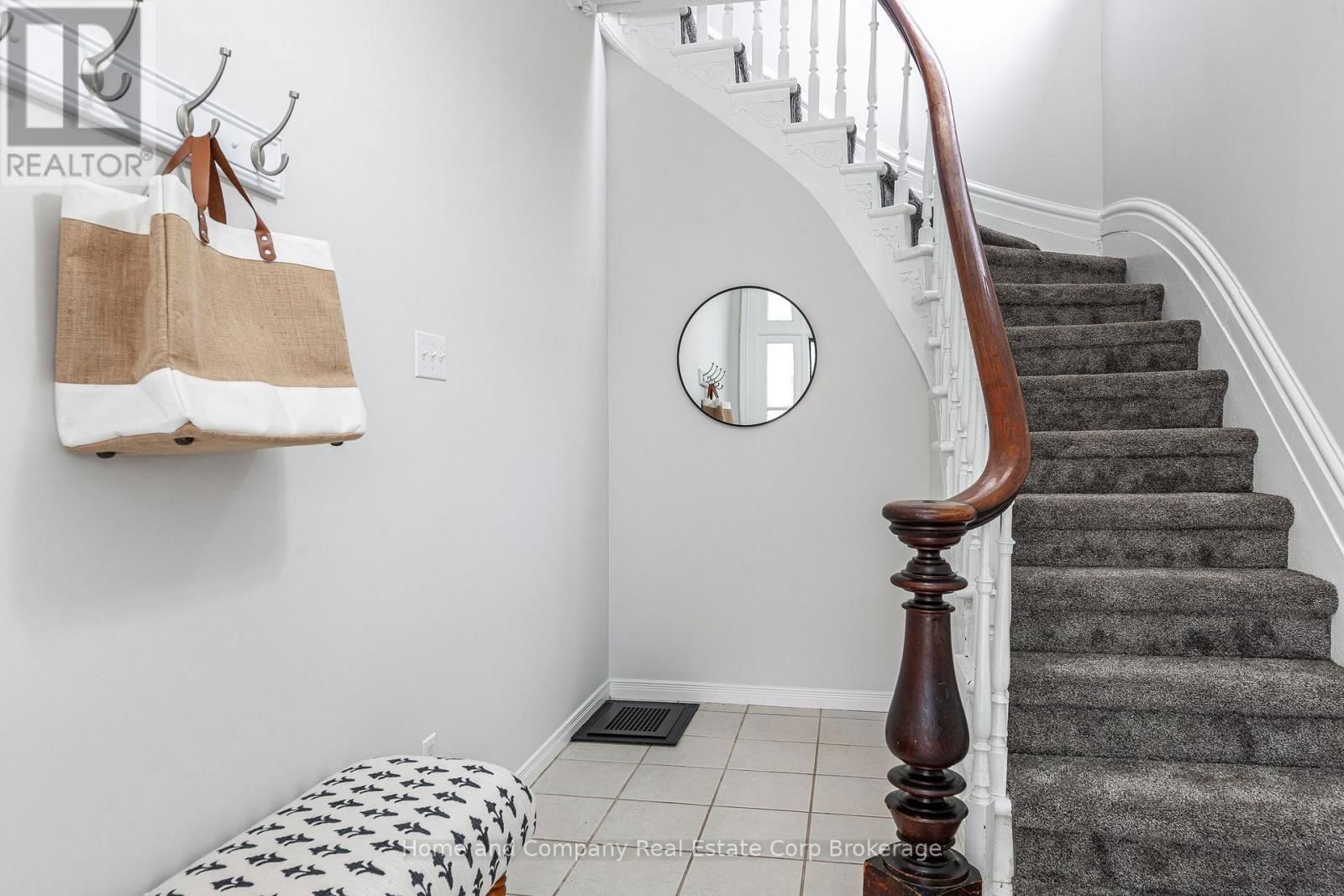 131 CAMBRIA STREET Image 24