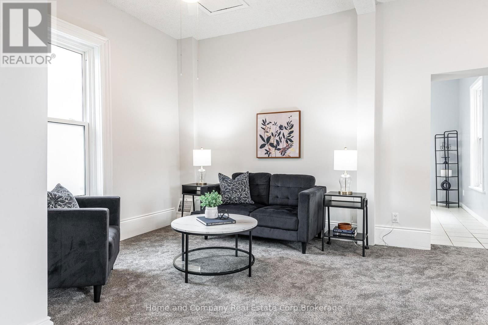 131 CAMBRIA STREET Image 25