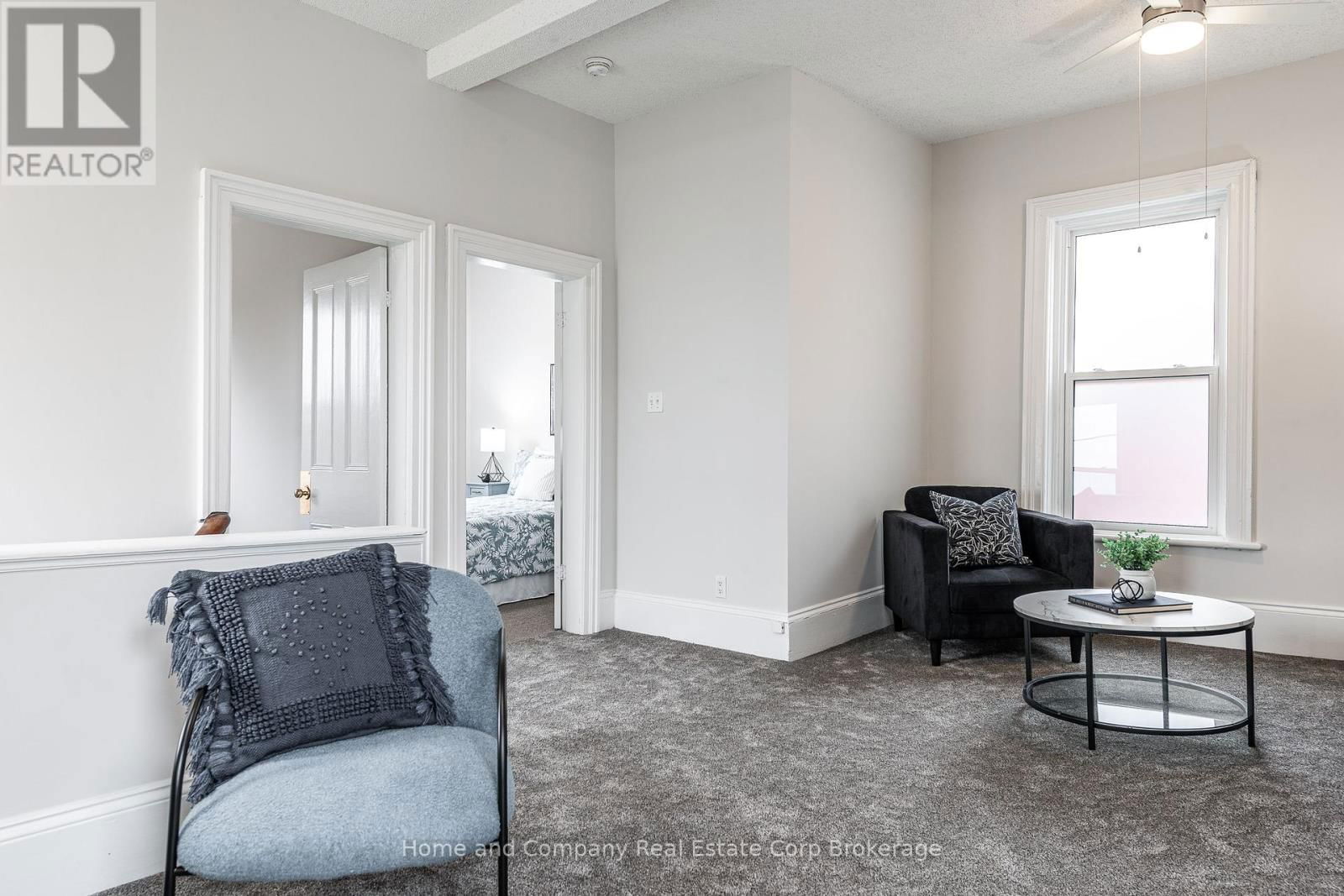 131 CAMBRIA STREET Image 28