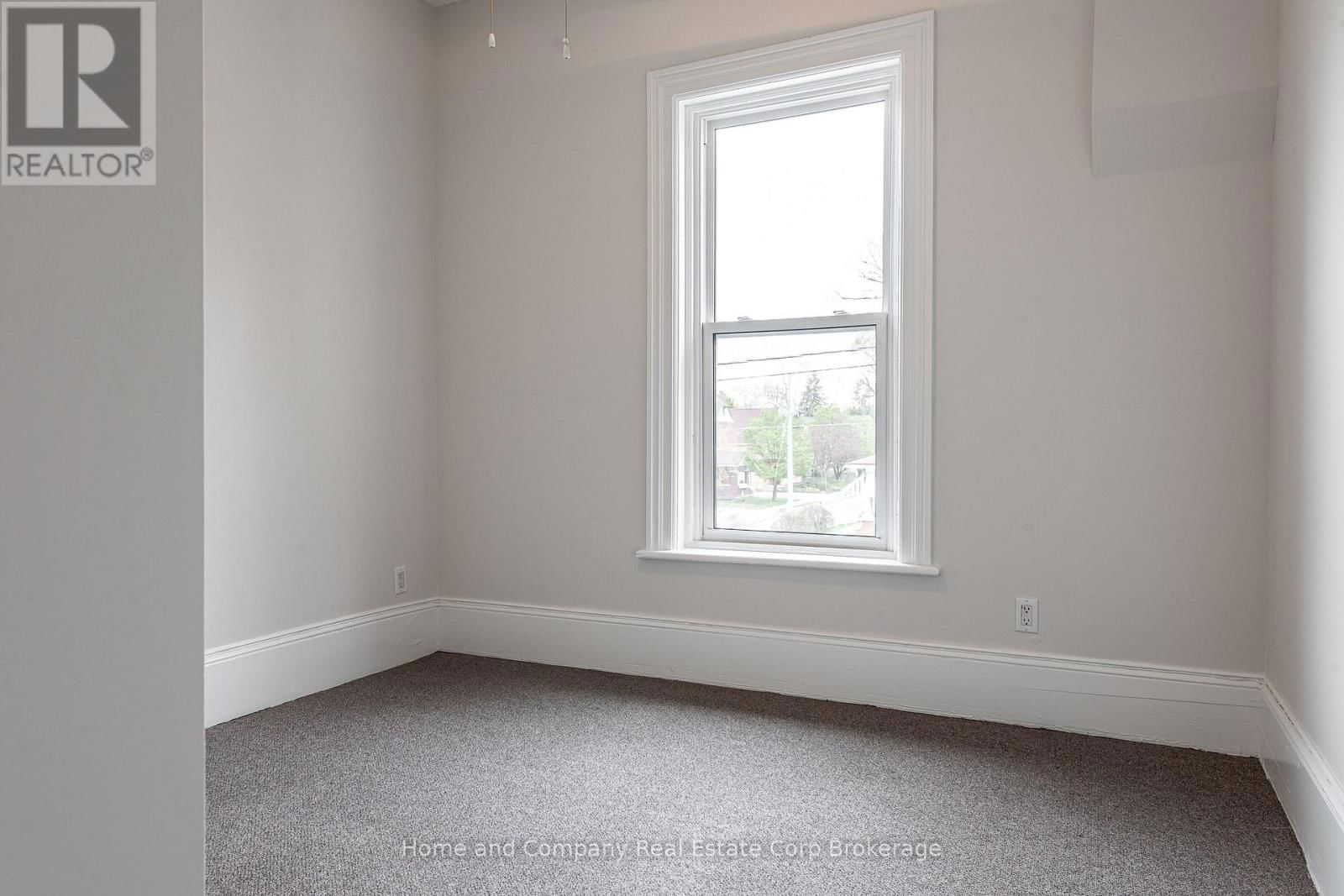131 CAMBRIA STREET Image 31