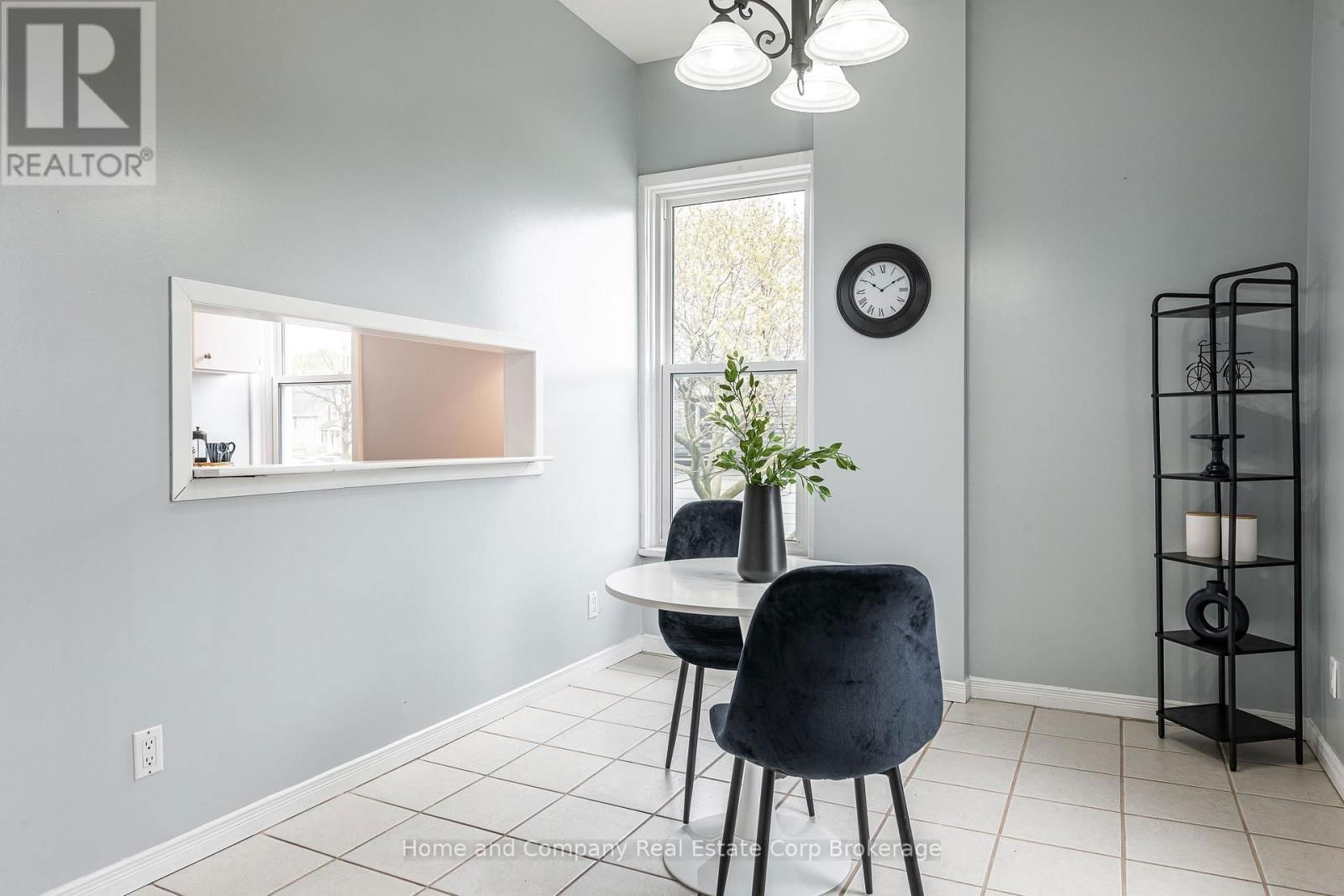 131 CAMBRIA STREET Image 33