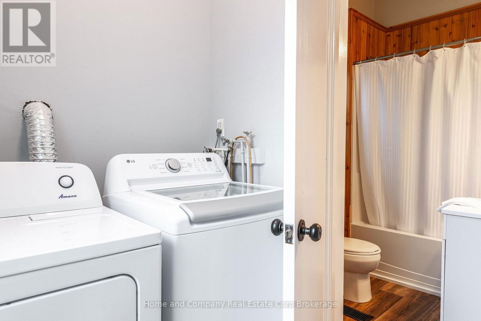 131 CAMBRIA STREET Image 39