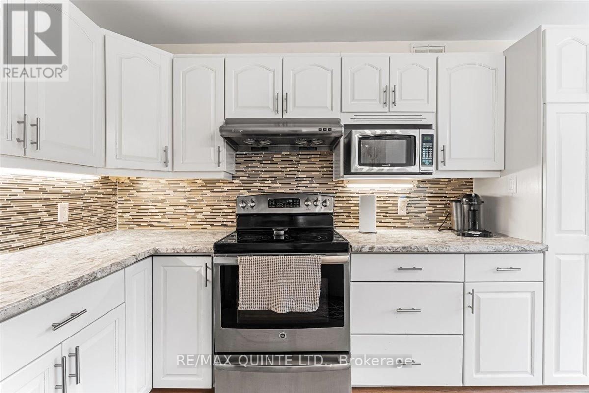 36 WILLIAMS LANE Image 13