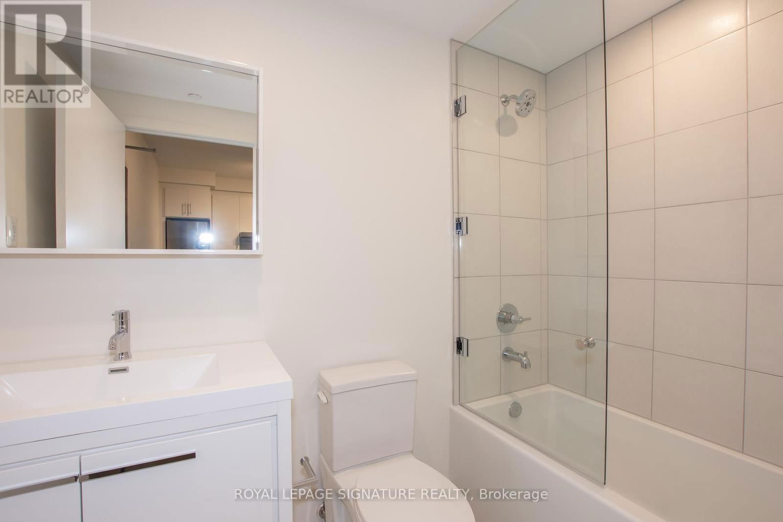 623 - 212 KING WILLIAM STREET Image 15