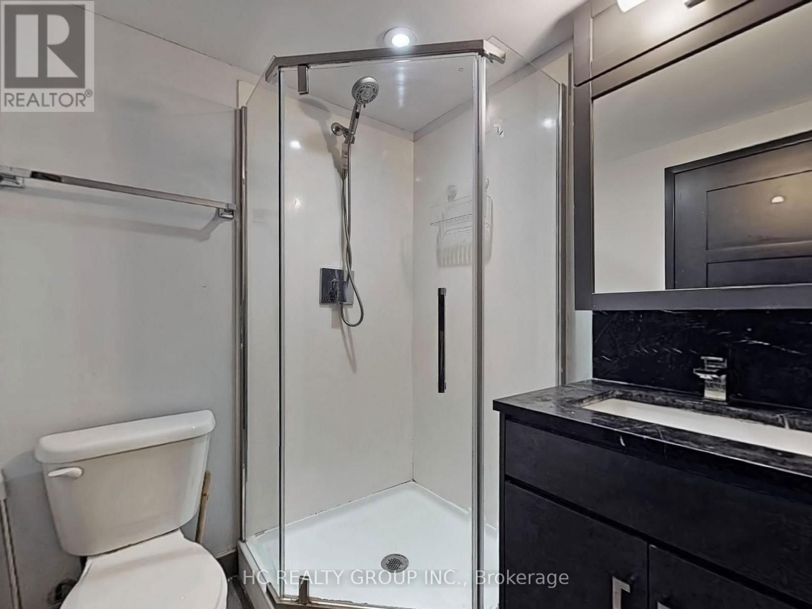 S2405 - 330 PHILIP STREET Image 15