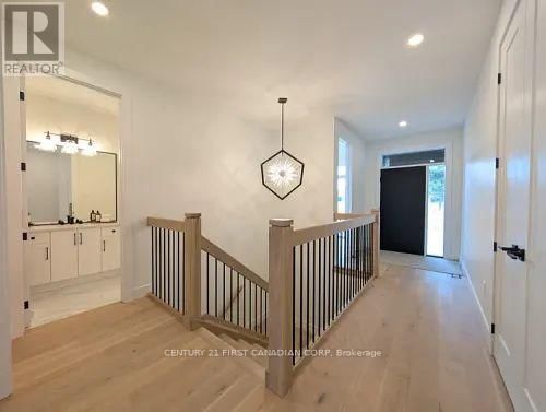 16 - 430 HEAD STREET Image 6