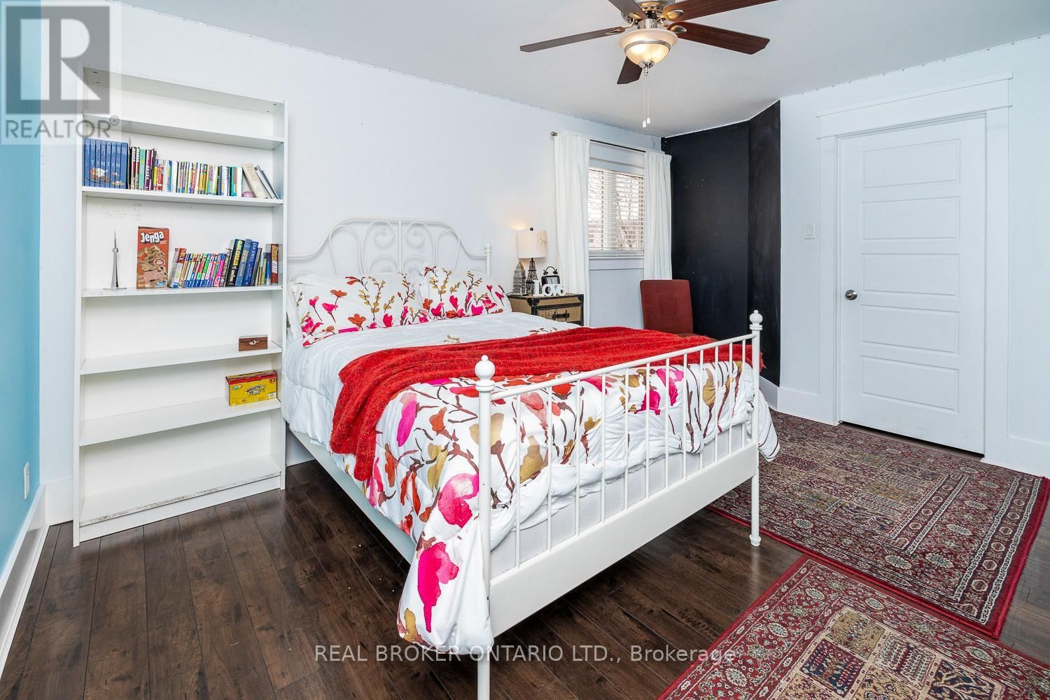 221 JENSEN COURT Image 34