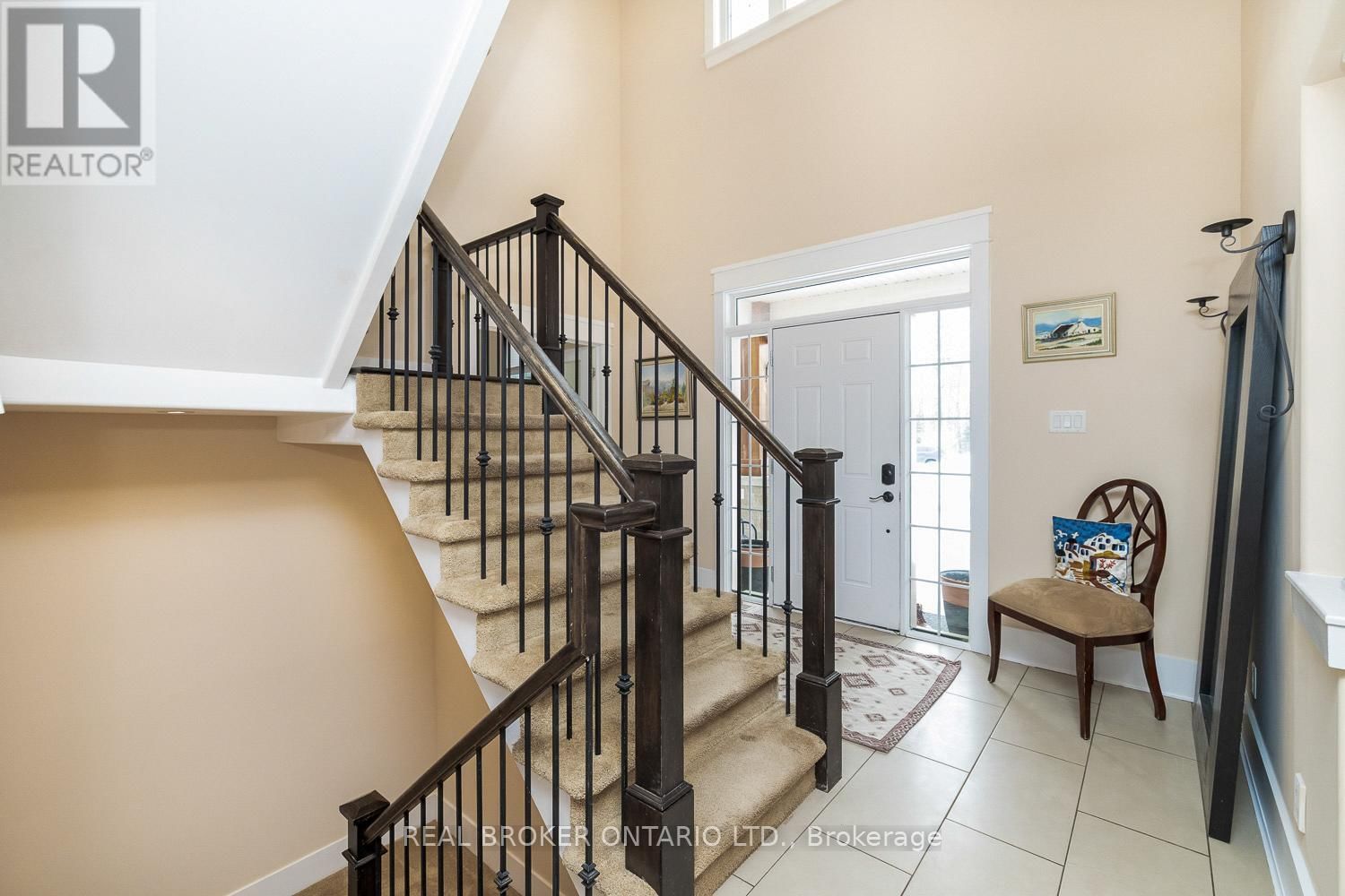 221 JENSEN COURT Image 35