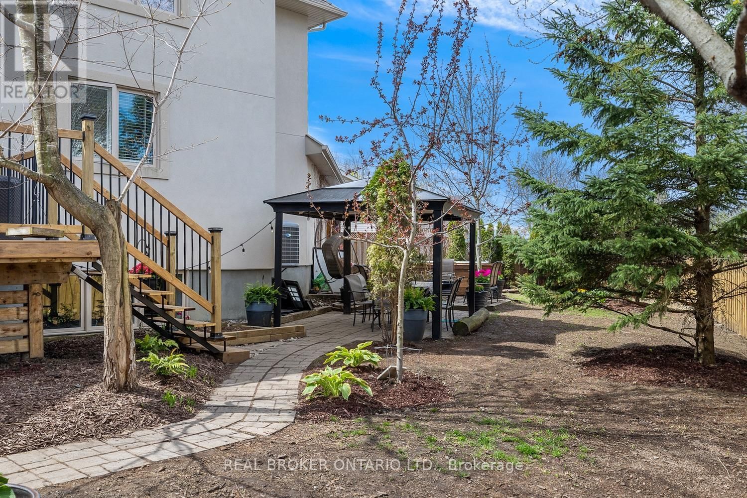 221 JENSEN COURT Image 47
