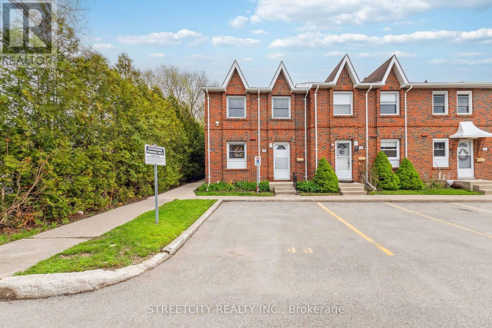 1118 SOUTHDALE ROAD EAST Image 1