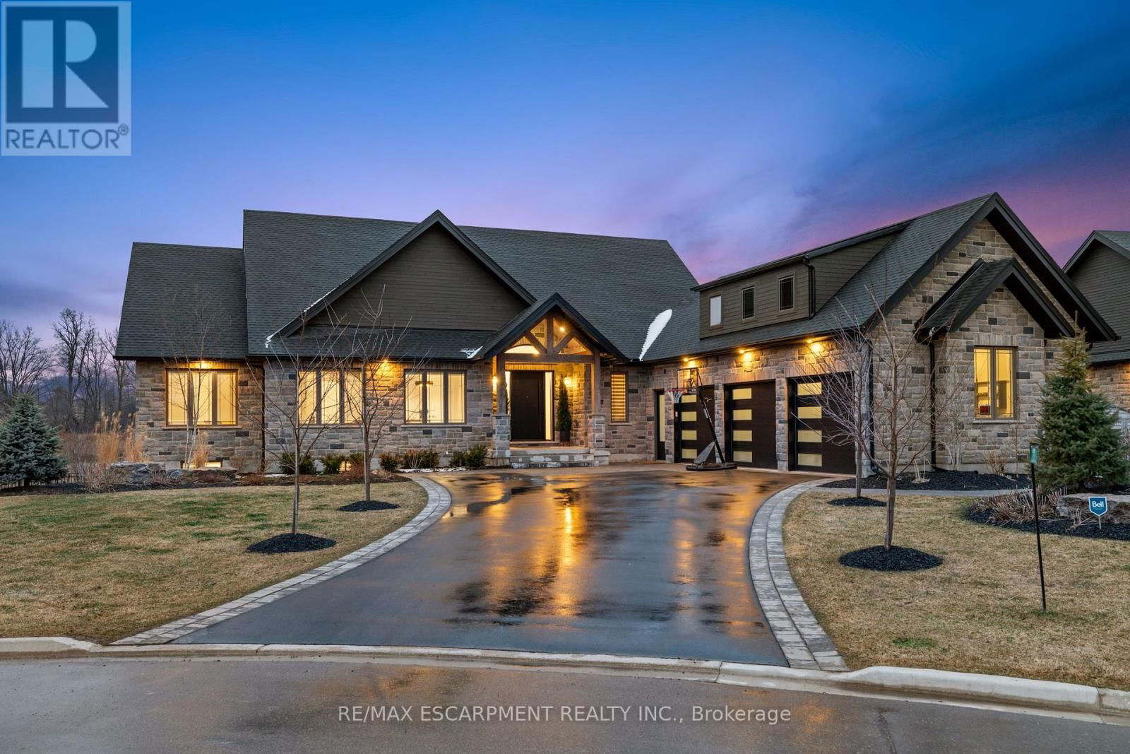23 WHITCOMBE WAY Image 1