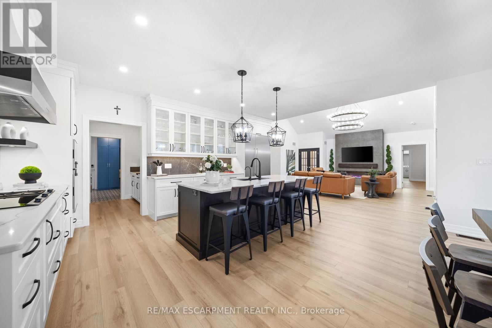 23 WHITCOMBE WAY Image 13