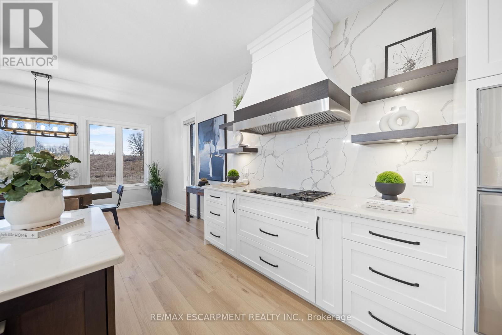 23 WHITCOMBE WAY Image 16