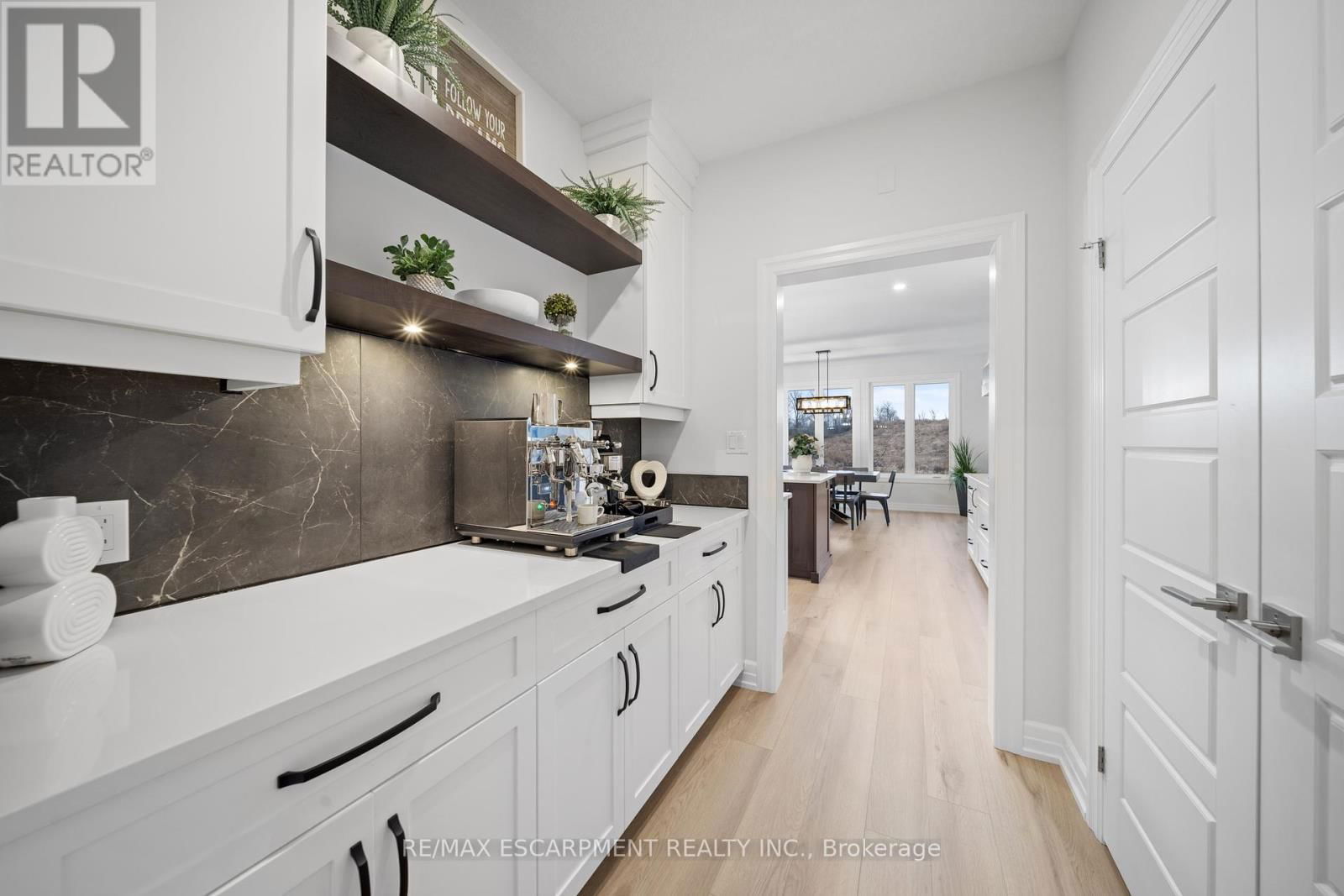 23 WHITCOMBE WAY Image 19