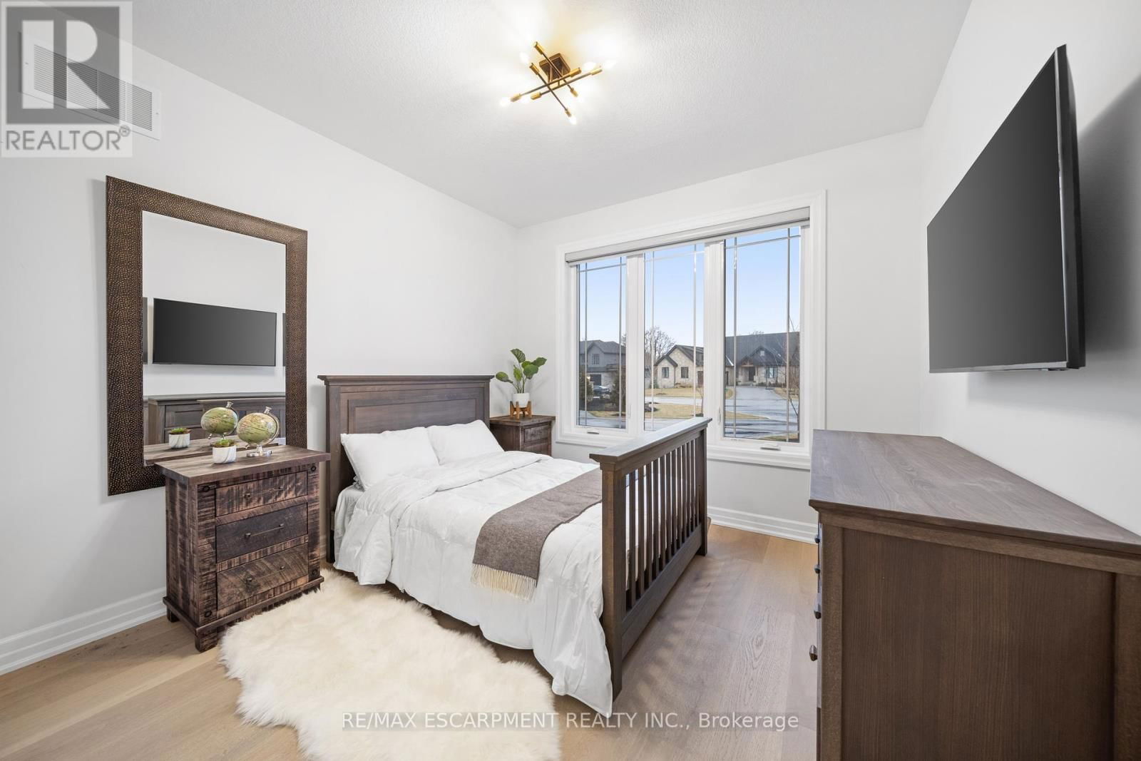 23 WHITCOMBE WAY Image 27