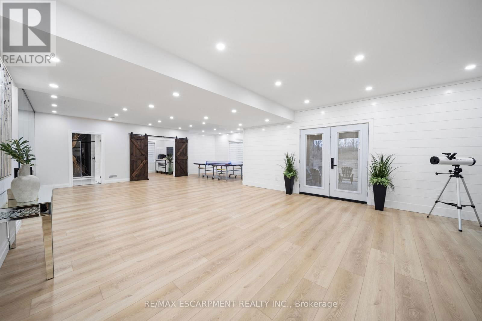 23 WHITCOMBE WAY Image 33