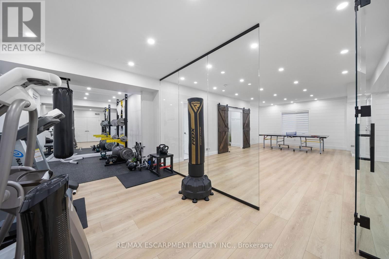 23 WHITCOMBE WAY Image 38