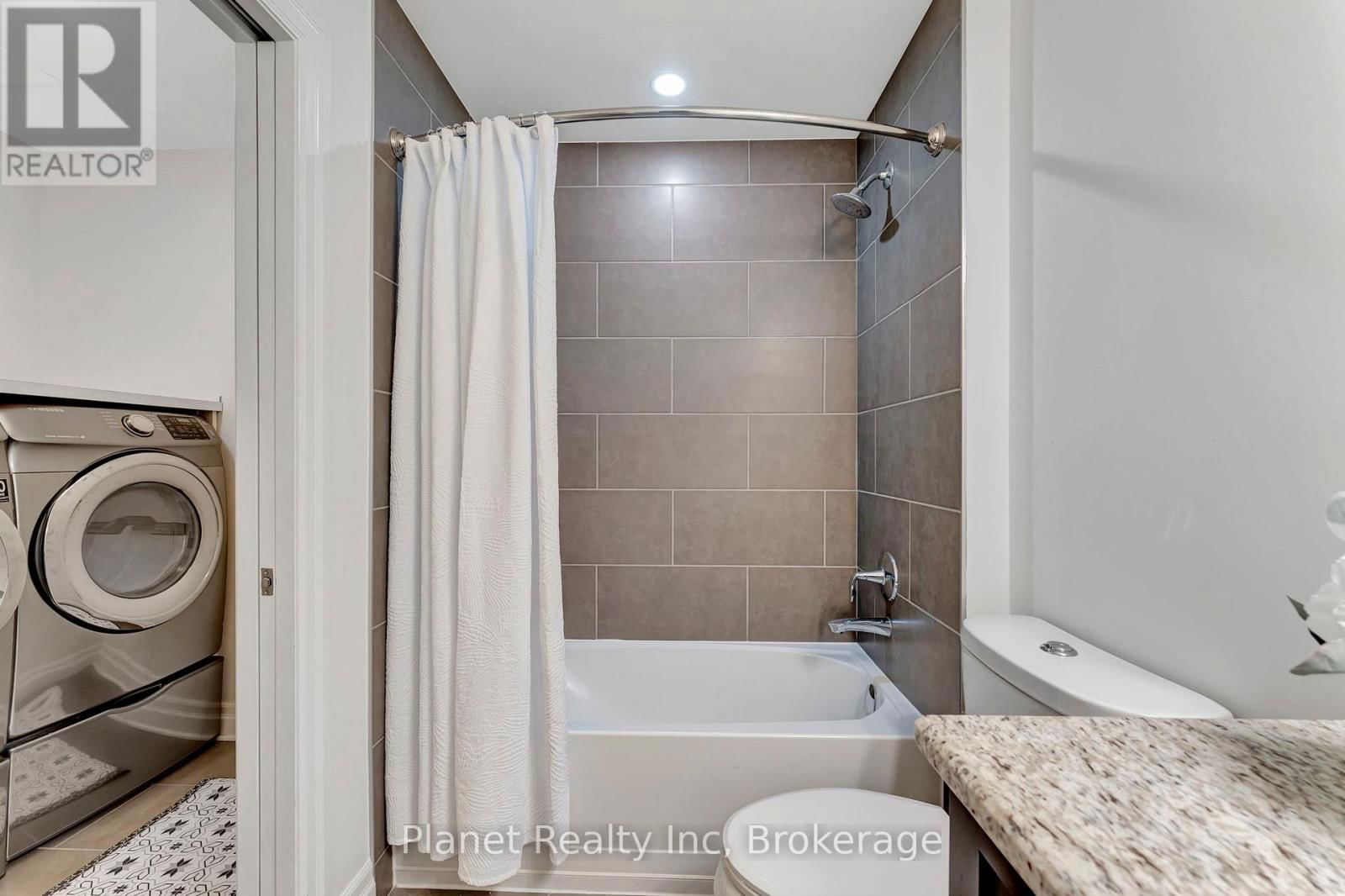 906 - 160 MACDONELL STREET Image 21
