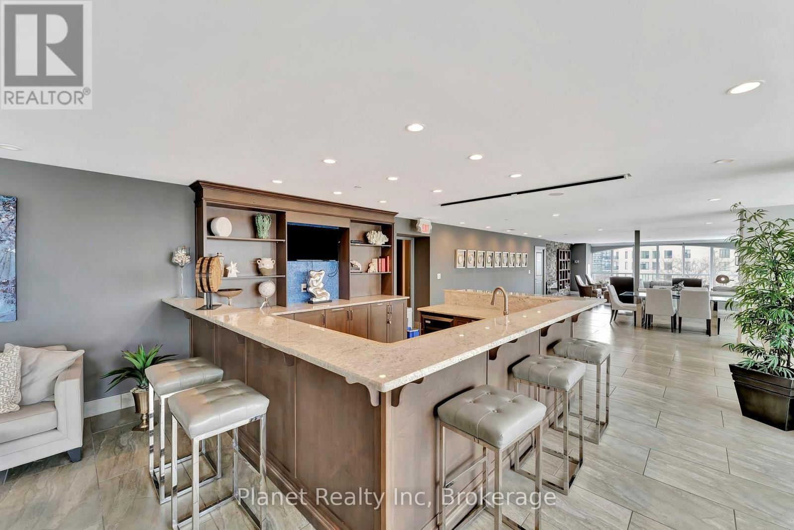 906 - 160 MACDONELL STREET Image 29