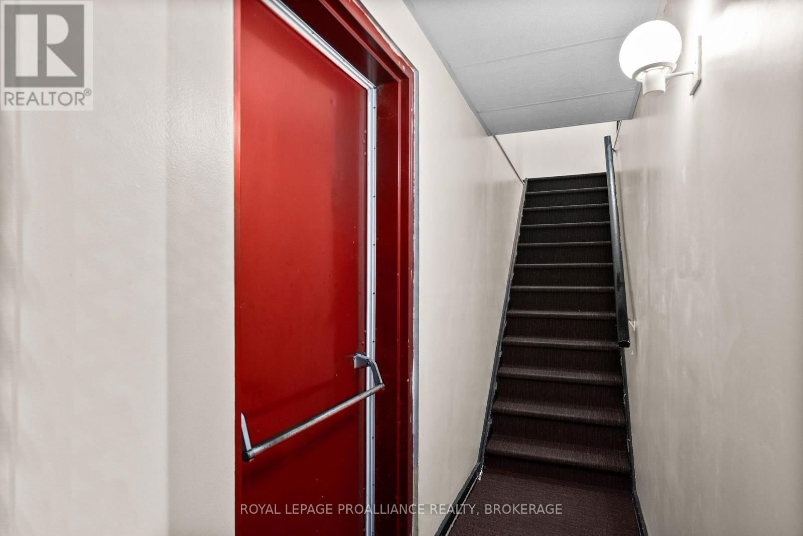 479 PRINCESS STREET Image 13