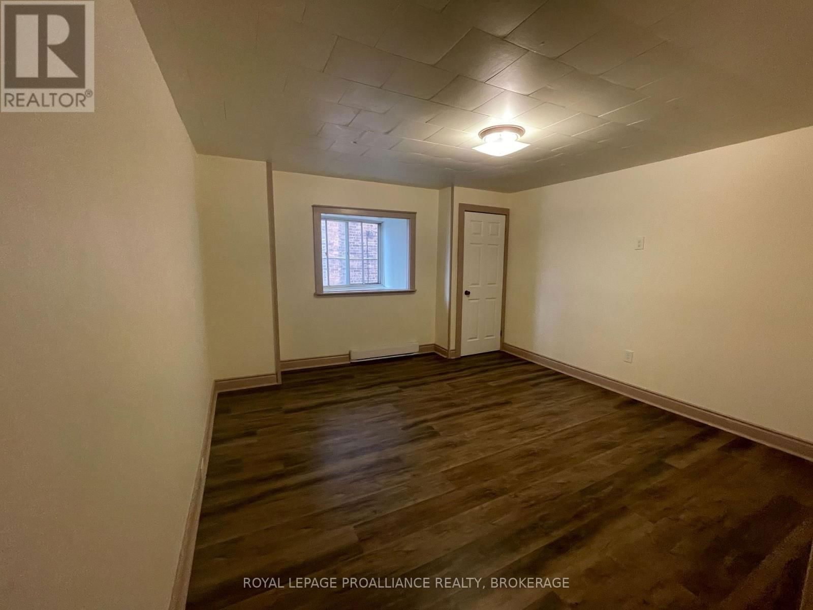 479 PRINCESS STREET Image 31