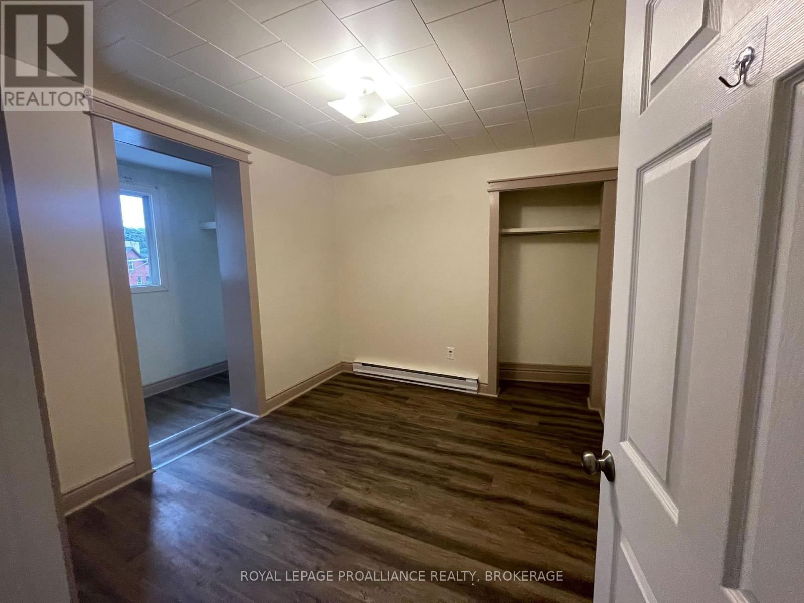 479 PRINCESS STREET Image 33