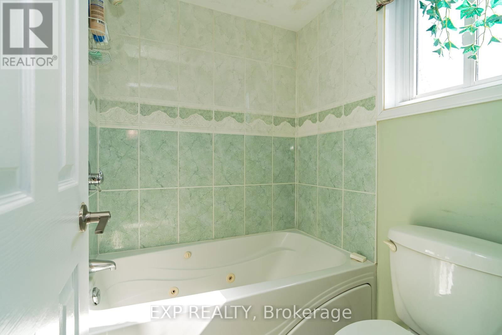 184 DES PINS PLACE Image 19