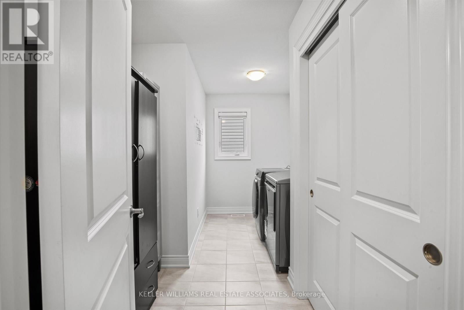 99 MONARCH STREET Image 28