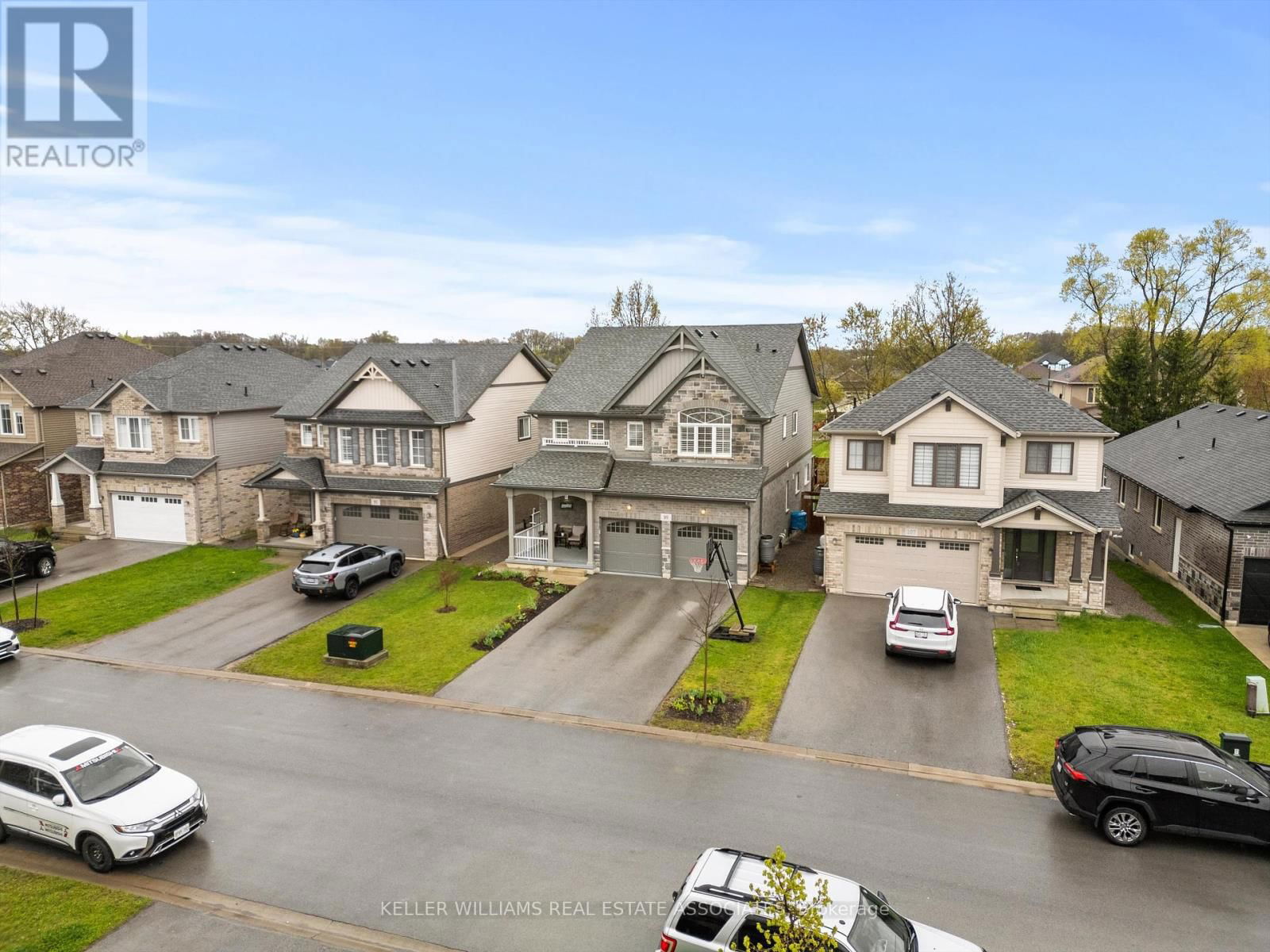 99 MONARCH STREET Image 35