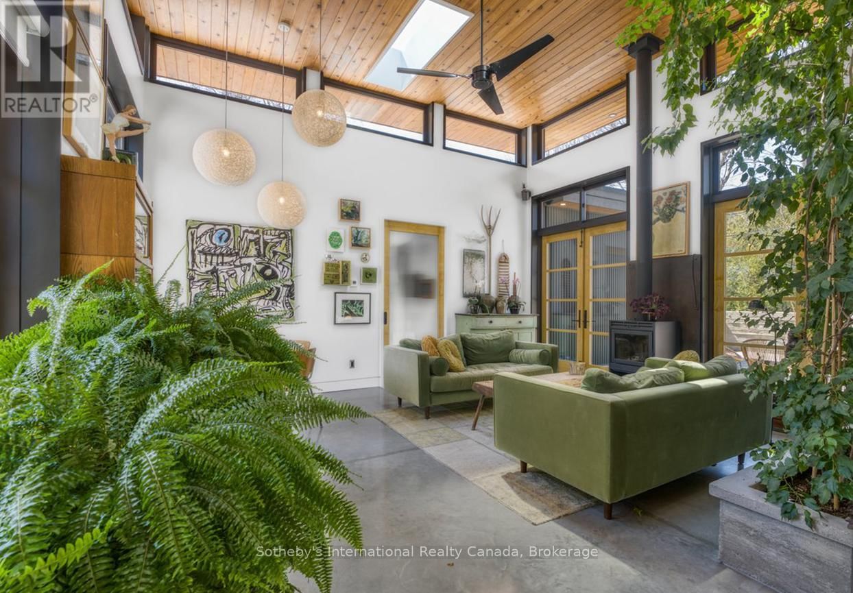 62 TUYLL STREET Image 18