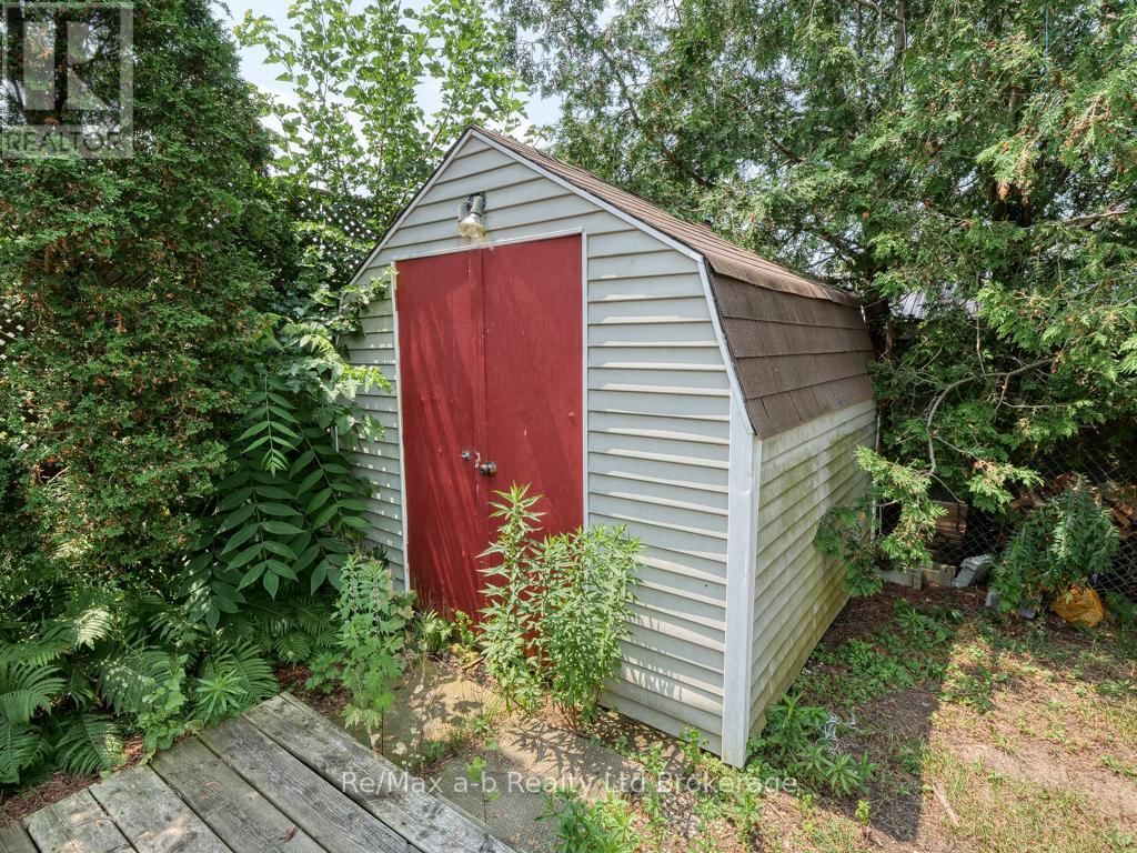 9 DUNCAN STREET Image 36