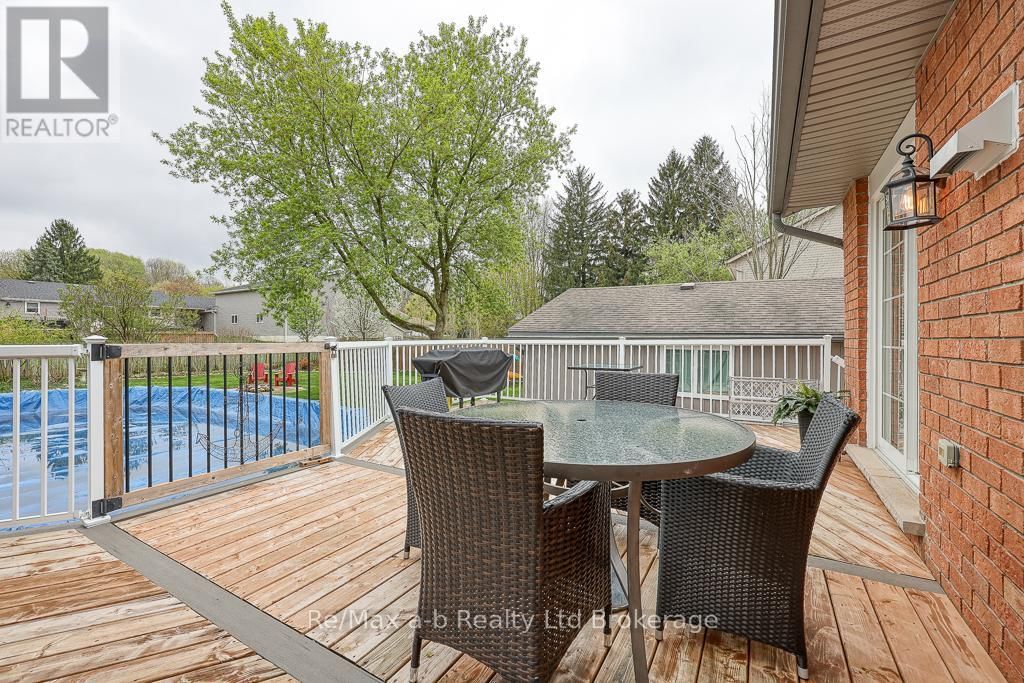 584414 BEACHVILLE ROAD Image 12