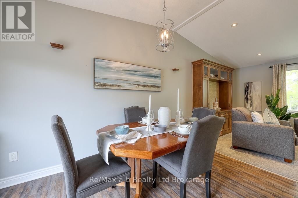 584414 BEACHVILLE ROAD Image 22