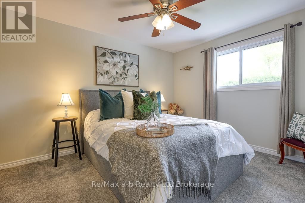 584414 BEACHVILLE ROAD Image 29