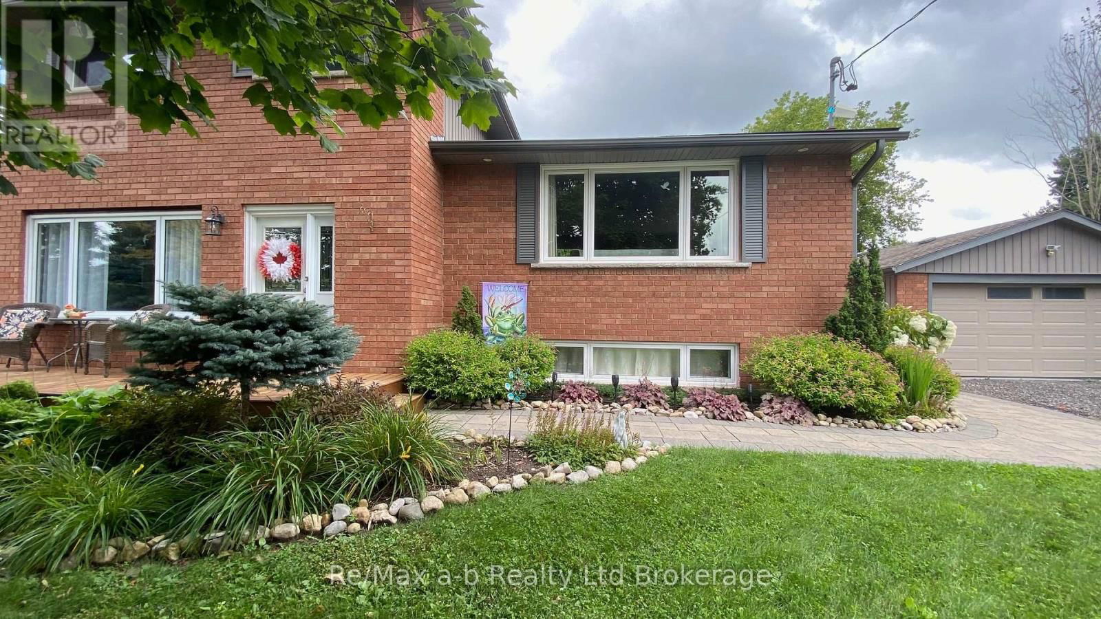 584414 BEACHVILLE ROAD Image 40