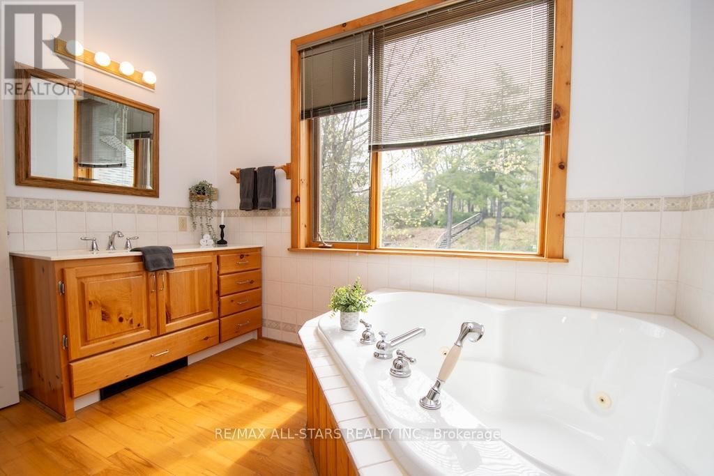 128 MARYLAND DRIVE Image 20