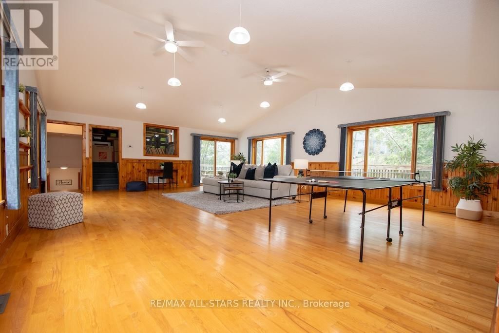 128 MARYLAND DRIVE Image 31