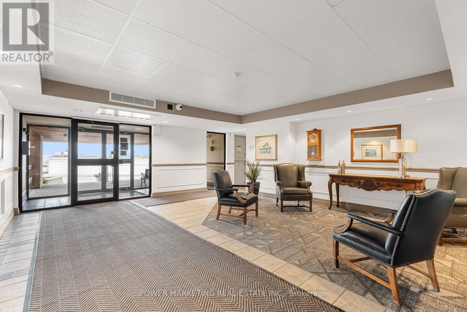 715 - 1599 LASSITER TERRACE Image 3