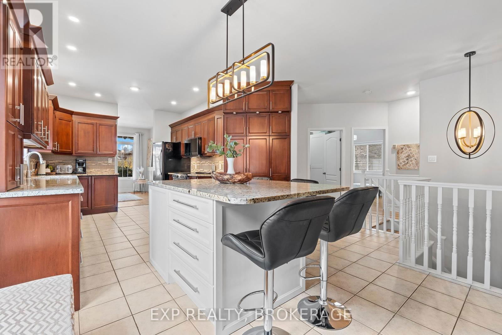 263 HONEYWOOD AVENUE Image 15