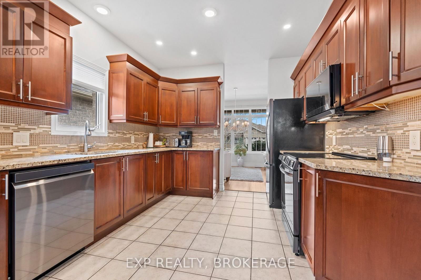 263 HONEYWOOD AVENUE Image 16