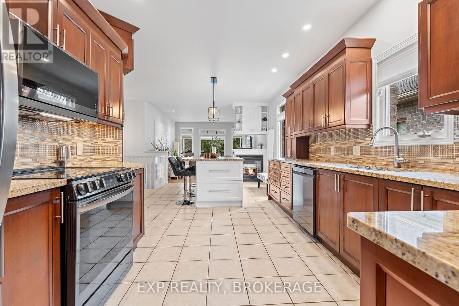 263 HONEYWOOD AVENUE Image 18