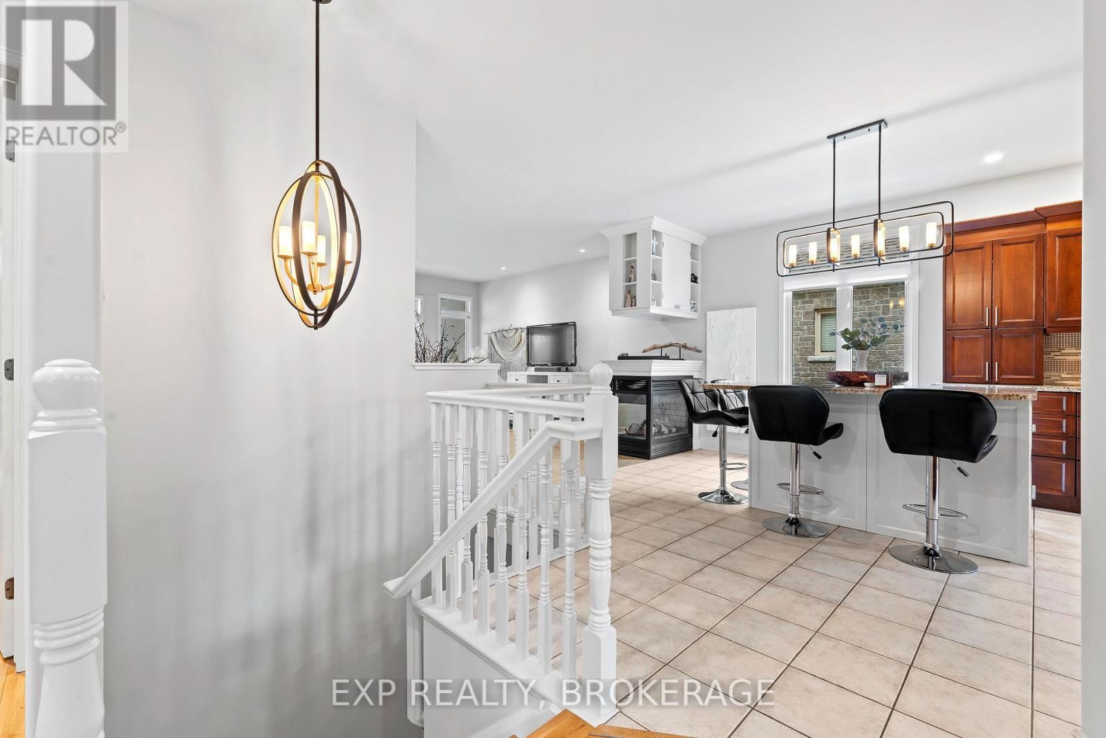 263 HONEYWOOD AVENUE Image 27