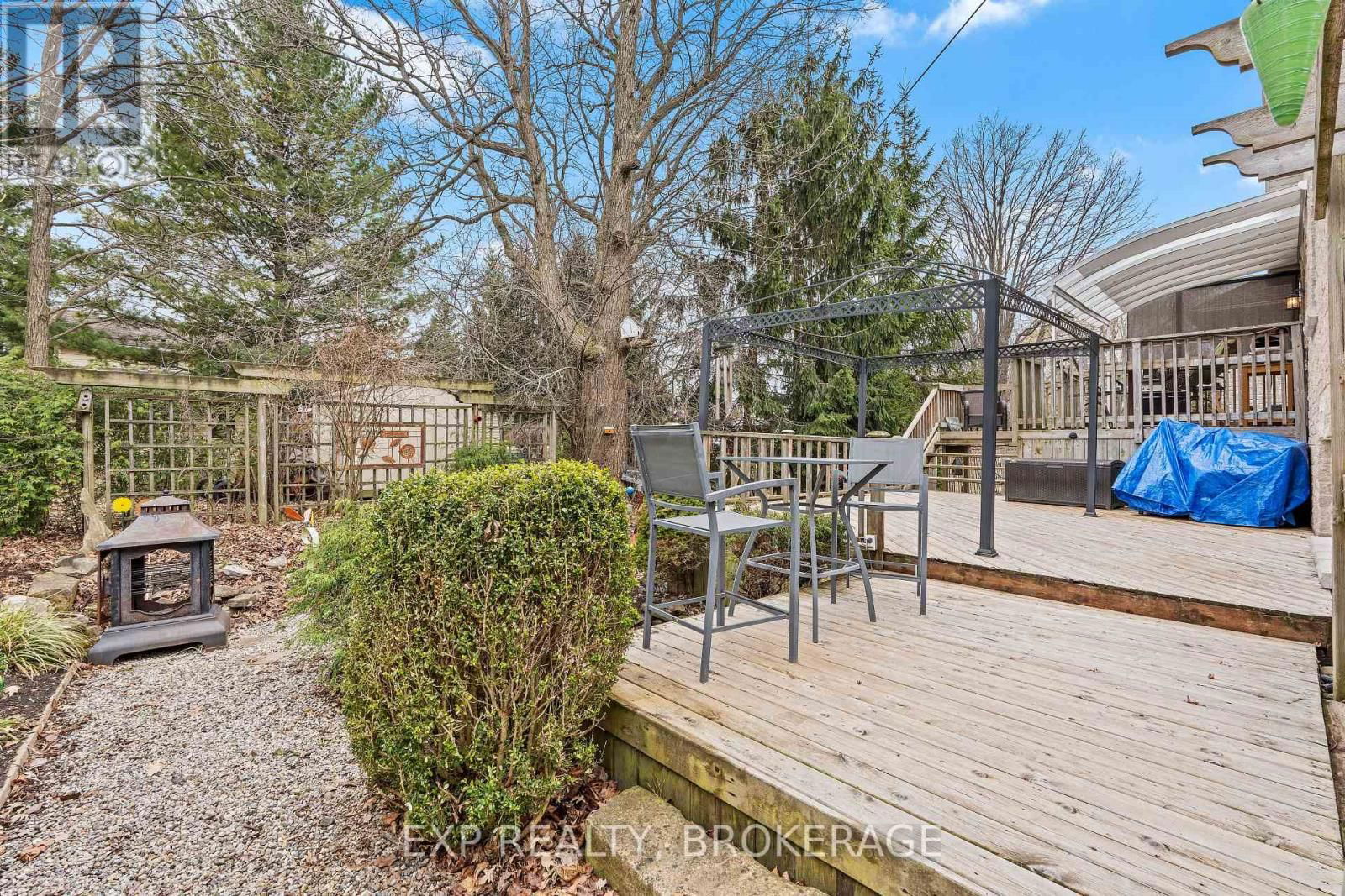 263 HONEYWOOD AVENUE Image 37