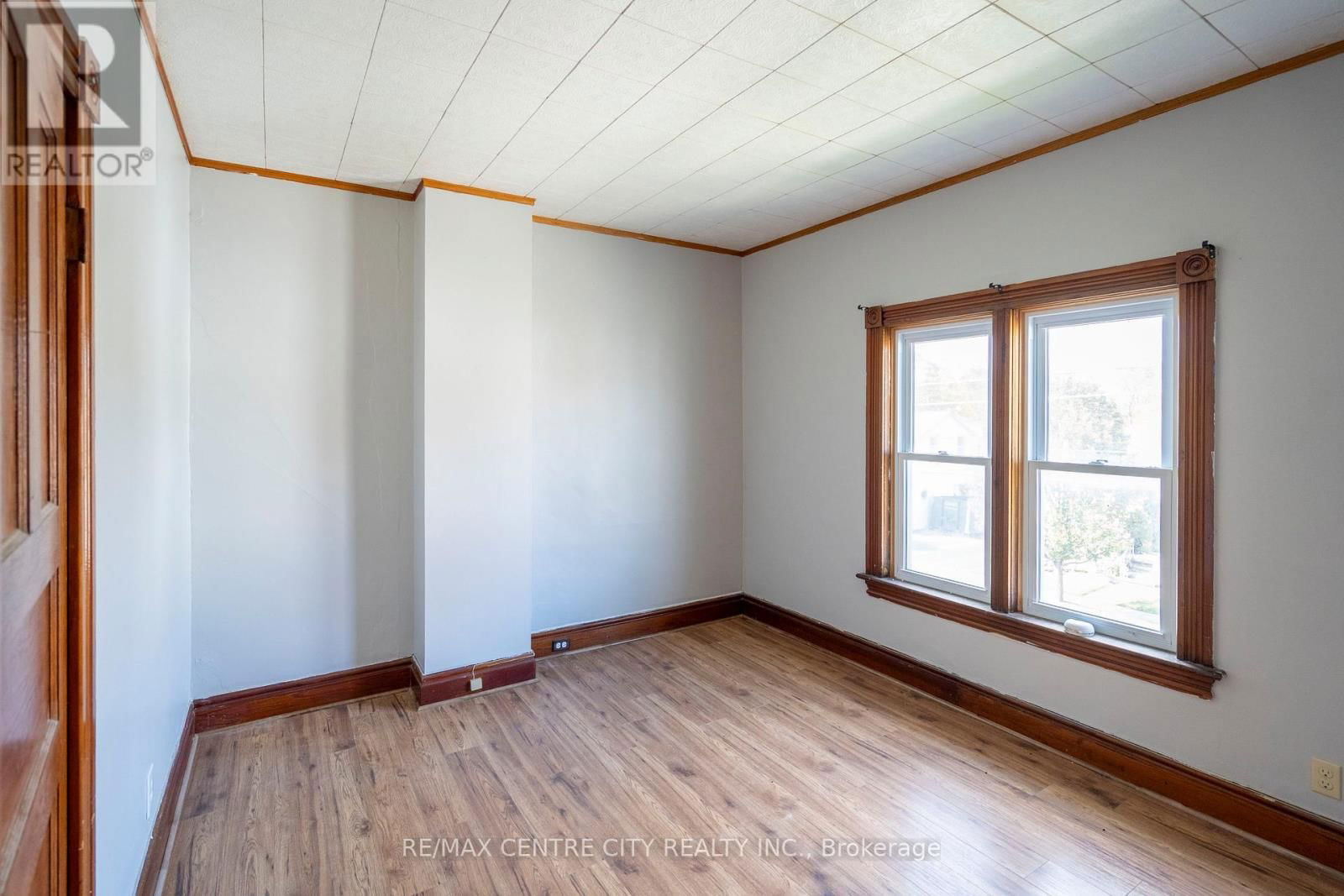 187 WATER STREET SOUTH Image 14