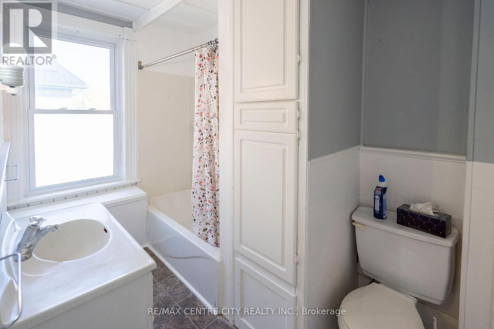 187 WATER STREET SOUTH Image 18