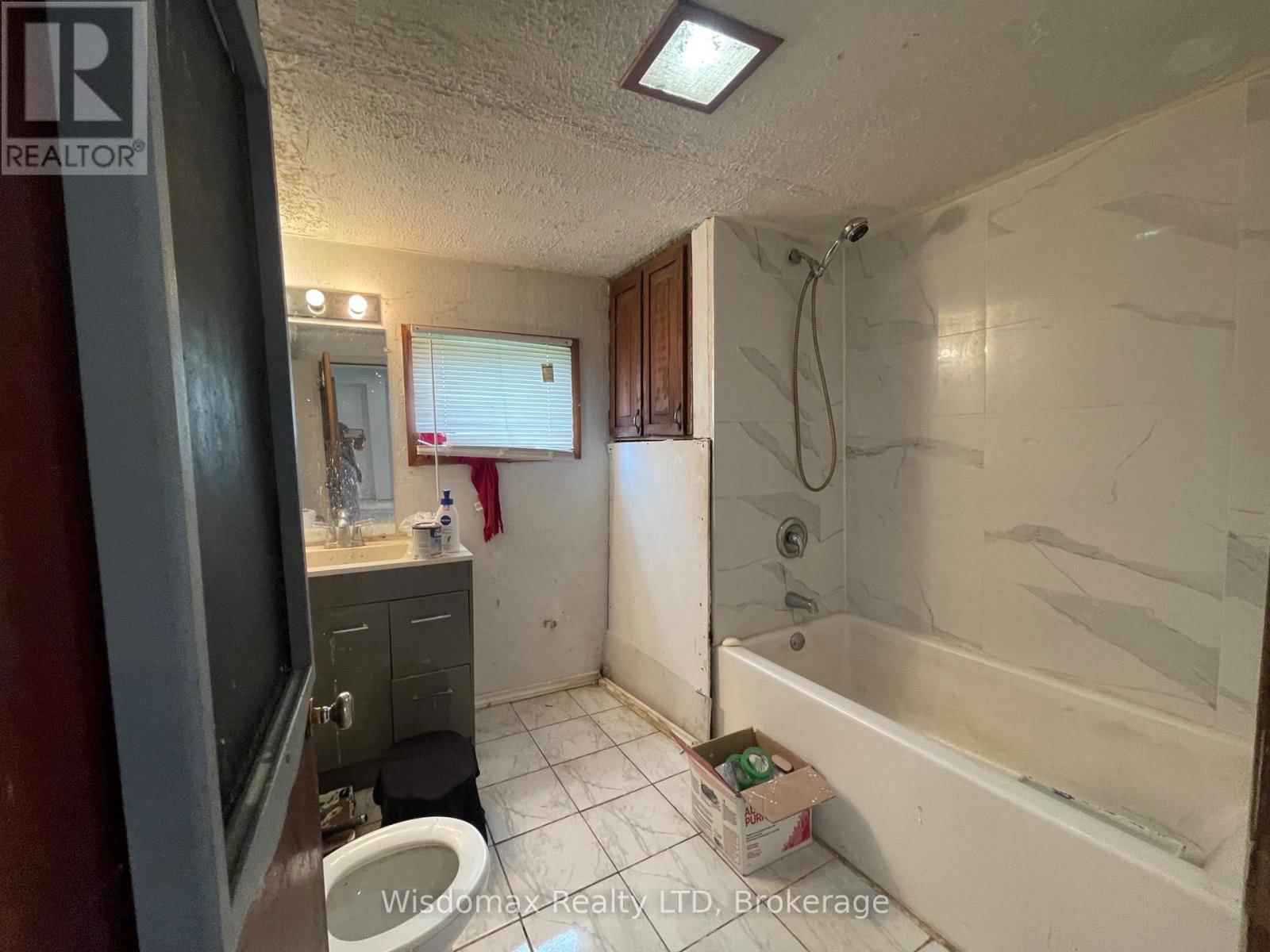 1819 THOMPSON ROAD Image 7