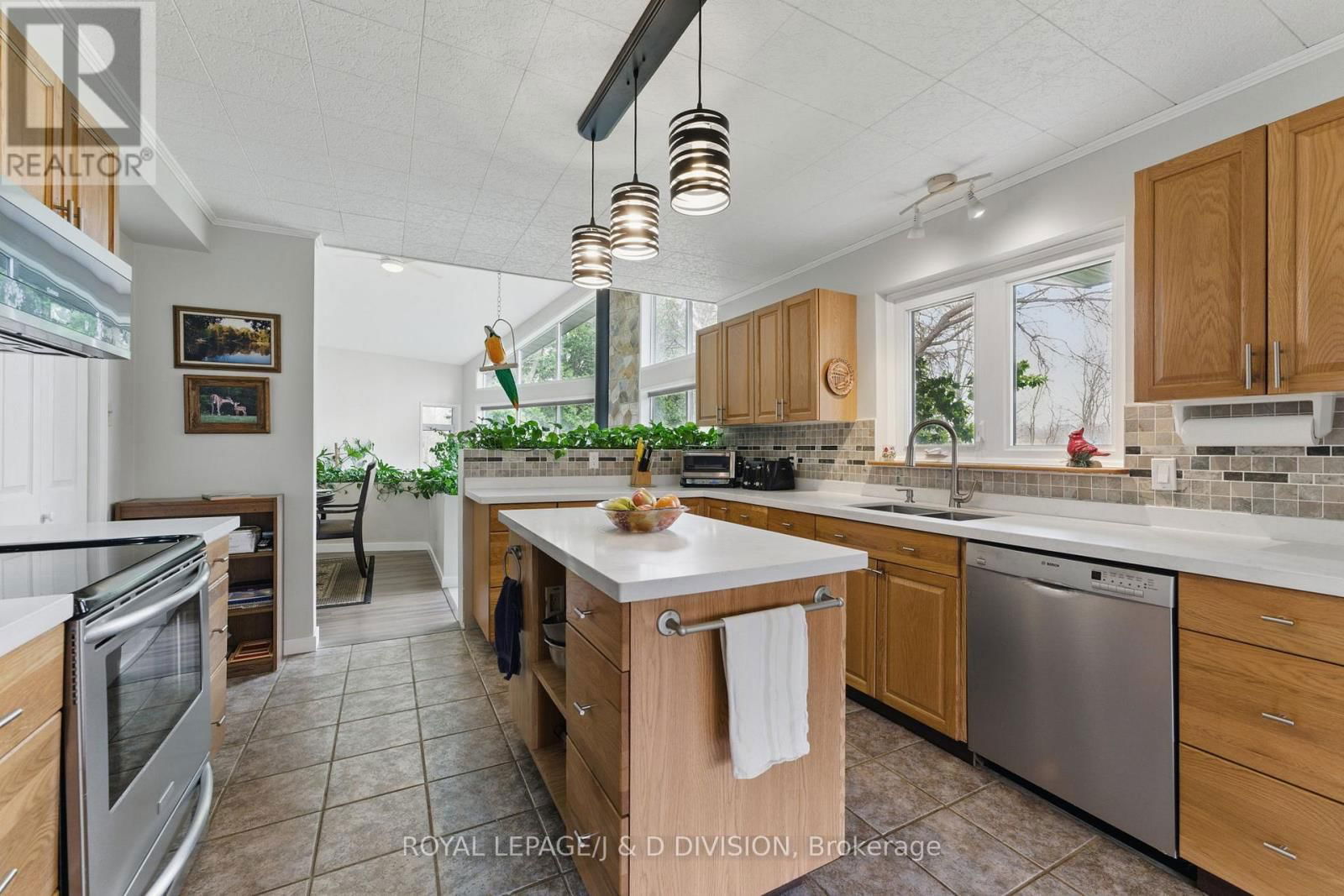 295 BRANT ROAD Image 10